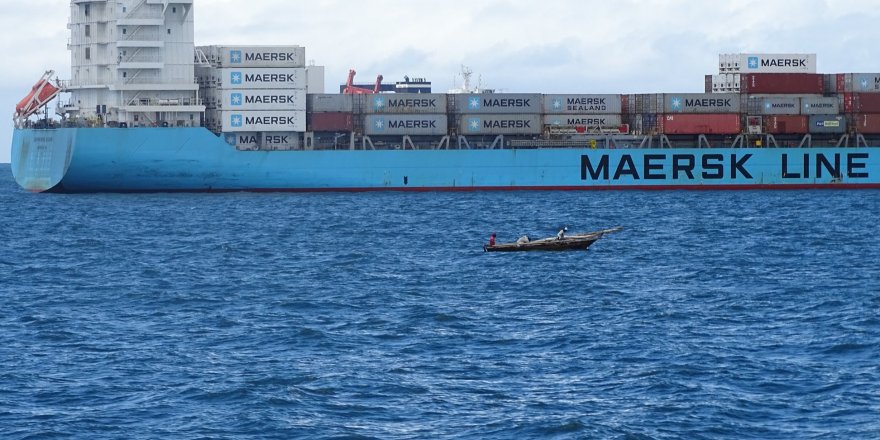 Babülmendep Boğazı’nda Maersk’e Ait Gemilere Füze Saldırısı