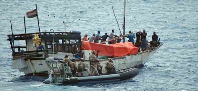 Yemen'de kaçakları taşıyan tekne battı: 70 ölü
