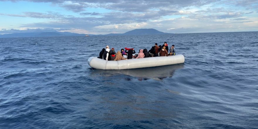 İzmir Açıklarında 43 Göçmen Kurtarıldı