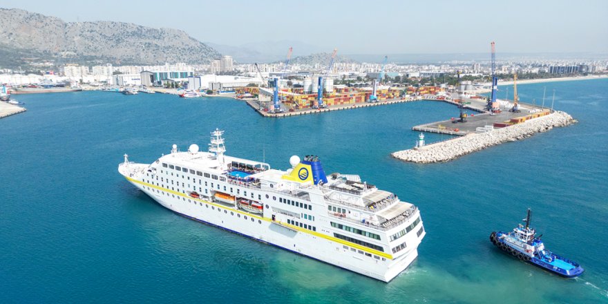 Qterminals Antalya Limanı, Yılın İlk Kruvaziyer Gemisi Olan Hamburg’u Ağırladı