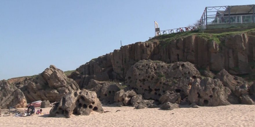 Dünya'nın 3 Yerinde Bulanan Boru Kayalardan Biri De Şile'de