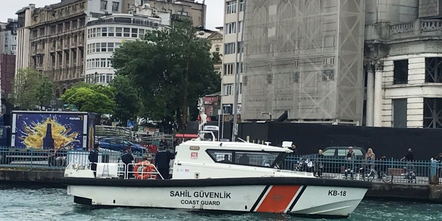 Galata Köprüsü'nde Dalgıçlarla Hayalet Ağ Temizliği Yapıldı