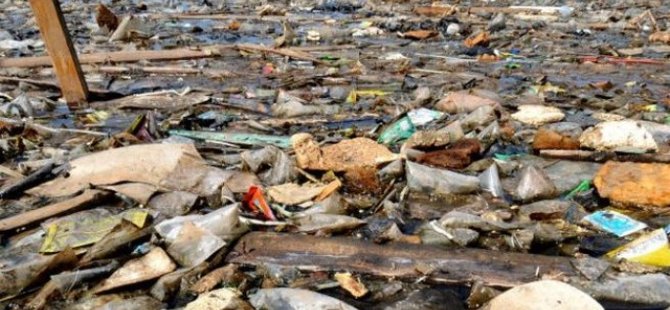 Okyanuslarda 5 trilyondan fazla plastik atık bulunuyor