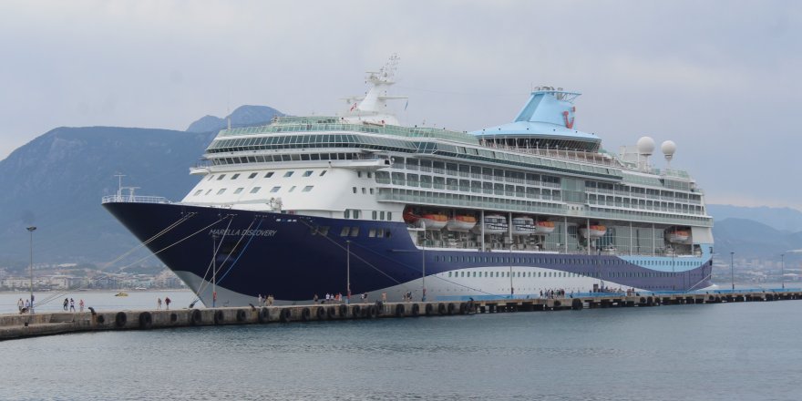 Alanya’ya Sezonun İlk Yolcu Gemisi Demir Attı