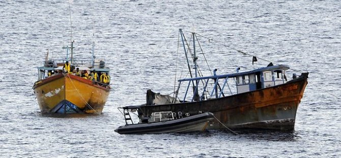 Fas'ta kaçakları taşıyan tekne alabora oldu