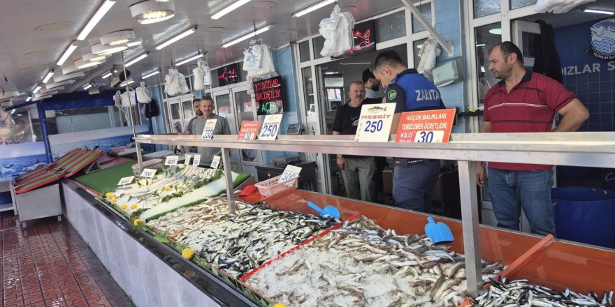 Bolu’da Zabıtadan Balık Tezgâhlarına Denetim