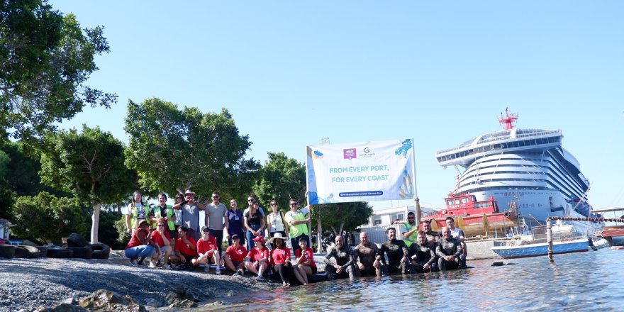 Bodrum Cruise Port Plaj ve Deniz Temizleme Çalışmalarına Devam Ediyor