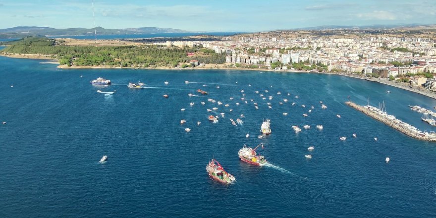 Çanakkale Boğazı'nda Sumud Filosu'na Destek Turu