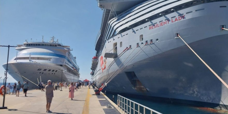 Bodrum'a 3 Bin 308 Yolcu Getirdi