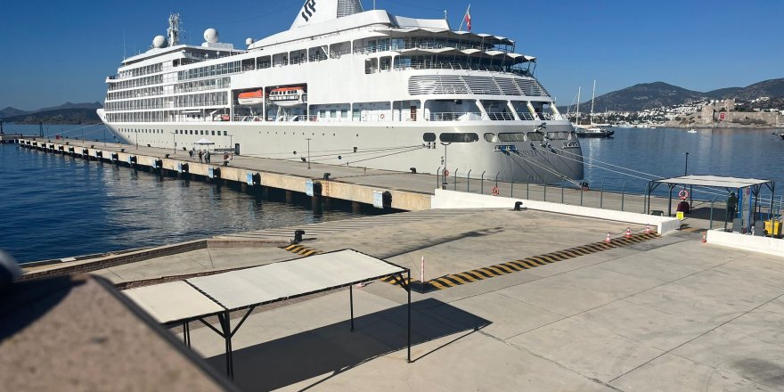 Bodrum'da Kruvaziyer Turizmi Devam Ediyor