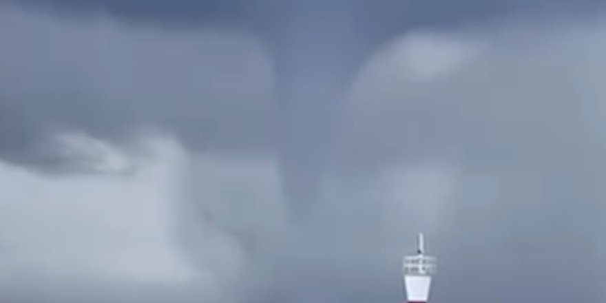 Bozcada Açıklarında Denizde Hortum Oluştu