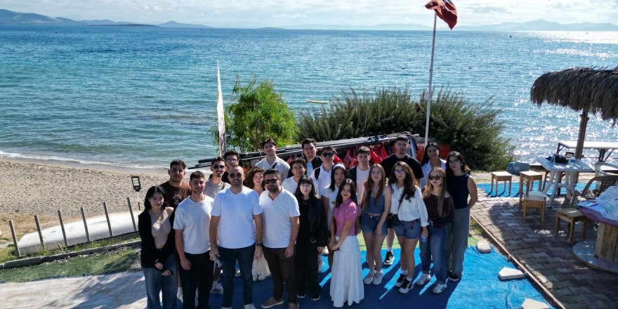 Turizm ve Seyahat Hizmetleri Öğrencilerine Amatör Denizci Belgesi Eğitimi Verildi