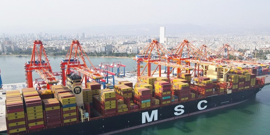 Dünyanın En Büyük Konteyner Gemisi Mersin Limanı'na Geldi