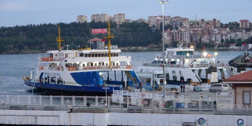 Gökçeada'ya Tüm Feribot Seferleri İptal Edildi