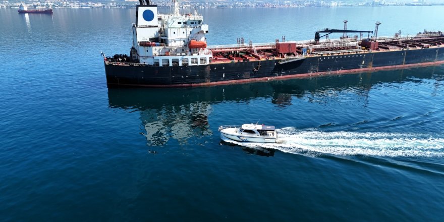 İzmit Körfezi'nden 7 Bin 90 Metreküp Atık Ayrıştırıldı