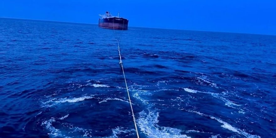 Kastamonu Açıklarında İsabet Alan "Virat" İsimli Gemi Türkeli'ye Çekiliyor