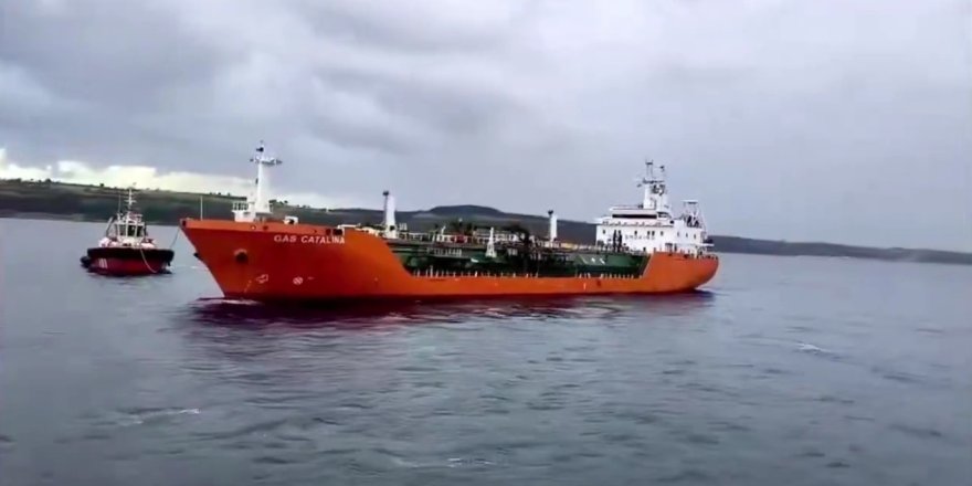 Çanakkale Boğazı’ndan Geçen Tanker Makine Arızası Yaptı