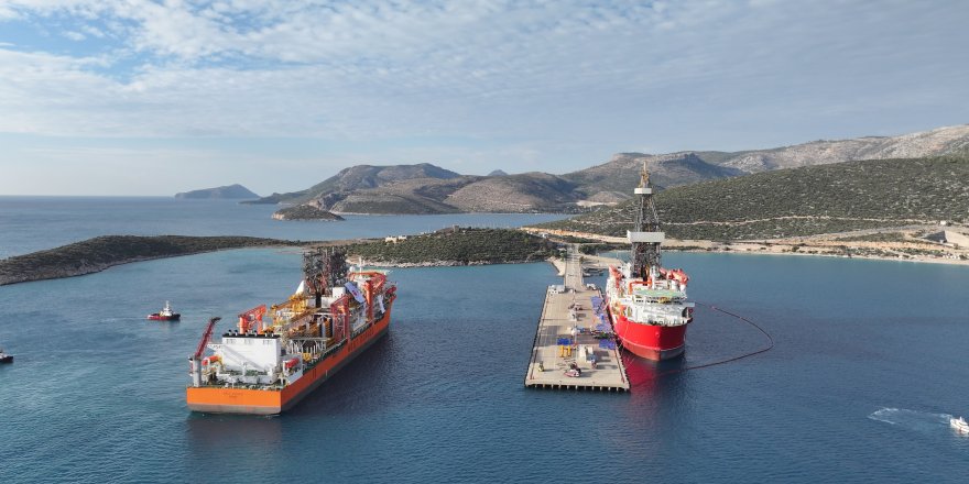 Türkiye'nin 6’ncı Sondaj Gemisi Taşucu Limanı'na Yanaştı