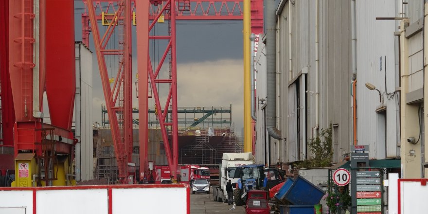 Tuzla’da Tersanede İskele Çöktü: 2 İşçi Yaralandı