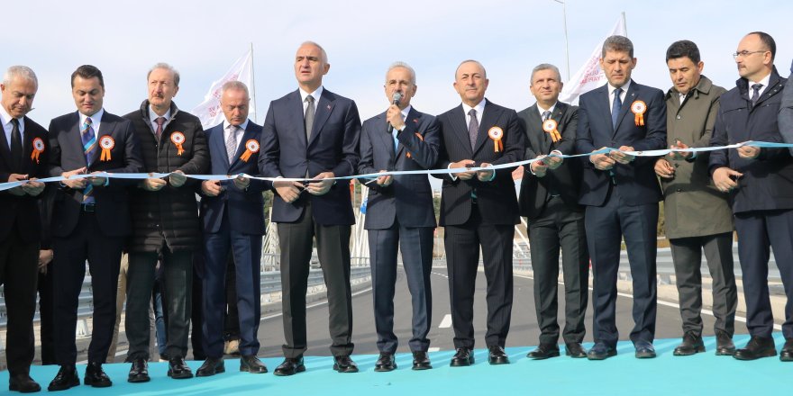 Bakan Uraloğlu: "23 Yılda Antalya'nın Ulaşım ve İletişim Altyapısına 244,6 Milyar Lirayı Aşan Yatırımlar Gerçekleştirdik"