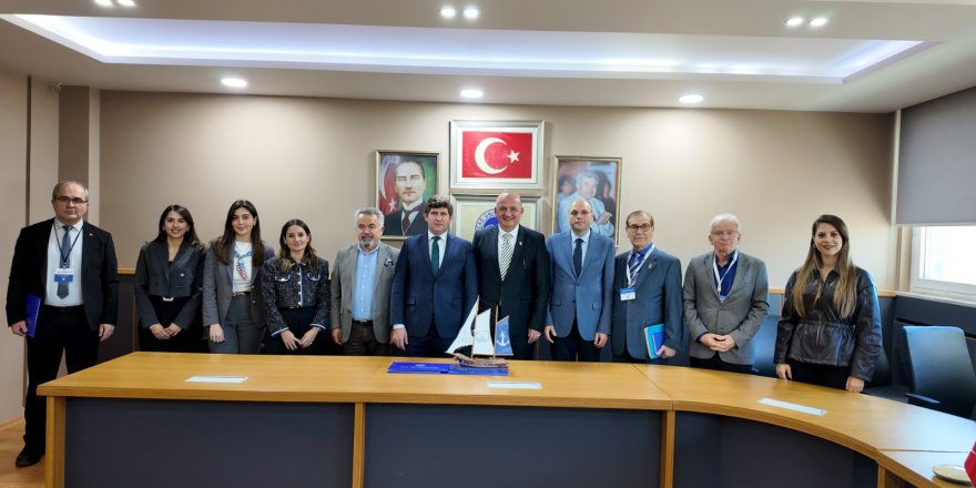 DEHUKAM ile Çağ Üniversitesi Arasında Deniz Hukuku Alanında İş Birliği Protokolü İmzalandı