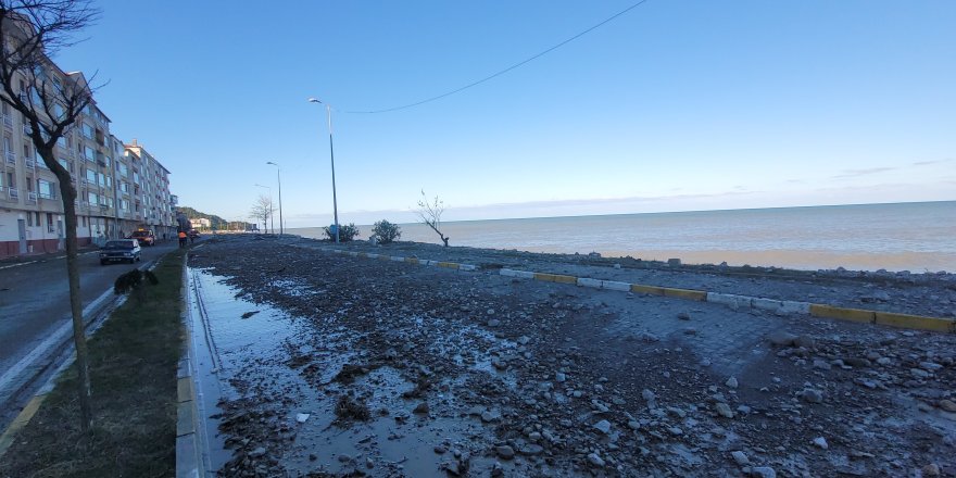 Kastamonu'da Dev Dalgalar Sahillere Zarar Verdi