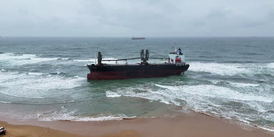 Kastamonu Açıklarında Vurulan ve Sarıyer'de Karaya Oturan Gemi Havadan Görüntülendi