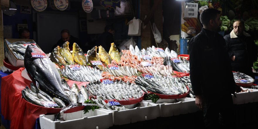 Elazığ Kapalı Çarşı'da 85 Kiloluk Orkinos Tezgaha İndi