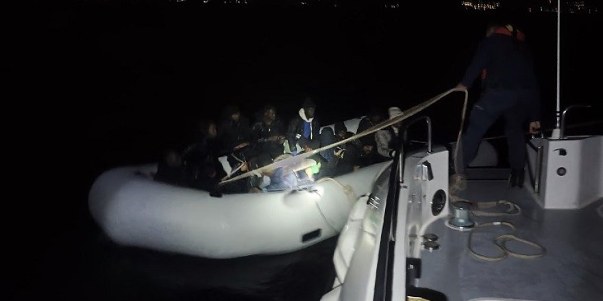 İzmir Açıklarında 59 Düzensiz Göçmen Yakalandı