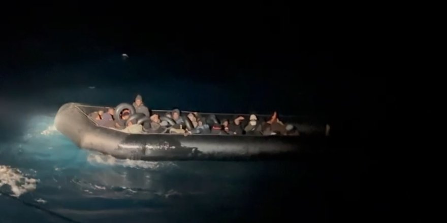 Sahil Güvenlikten Kaçamadılar: 35 Göçmen Yakalandı