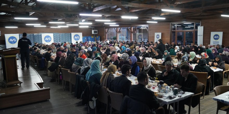 AVS, Vefa Kıraathanesi ile Üçüncü Kez İftar Sofrasında Buluştu