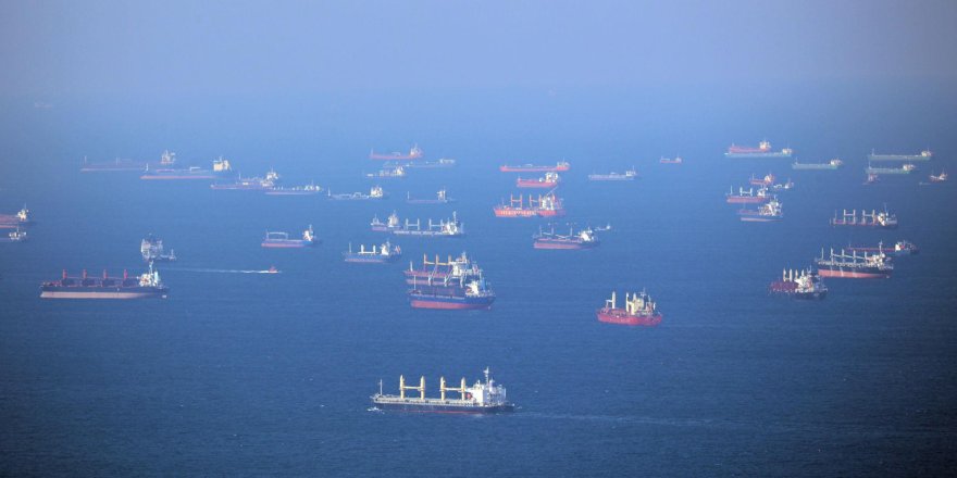 İran’dan Hürmüz Boğazı İçin Yeni Açıklama: Şartlı Geçiş Mümkün