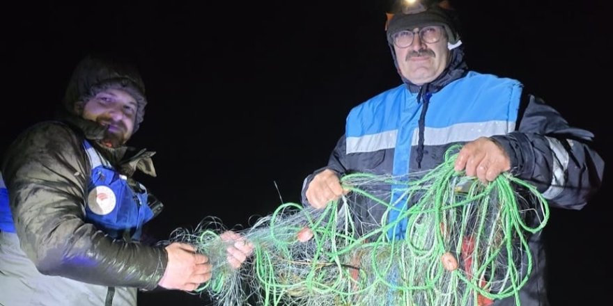 Suğla Gölü'nde Kaçak Avcılığa Geçit Yok: 800 Metrelik Ağ İmha Edildi