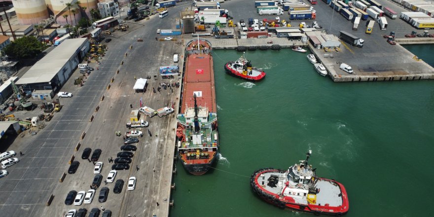 Mersin Limanı'ndan Lübnan'a 730 Tonluk İnsani Yardım Yola Çıktı