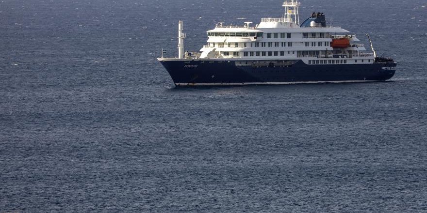 Kanarya Adaları Hantavirüsü Bulunan Geminin Adaya Yanaşmasına Karşı