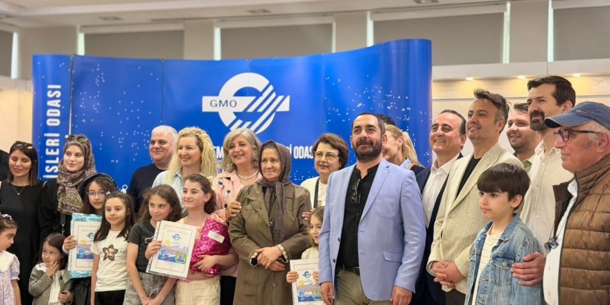 Minikler Hayallerini Deniz ve Gemiyle Resme Yansıttı