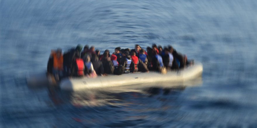 Malezya’da Göçmen Teknesi Battı: 14 Kayıp