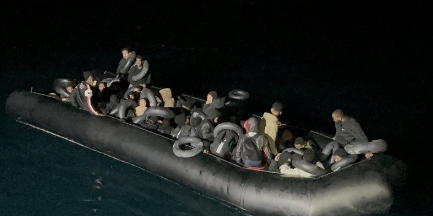 İzmir'de 43 Düzensiz Göçmen Yakalandı