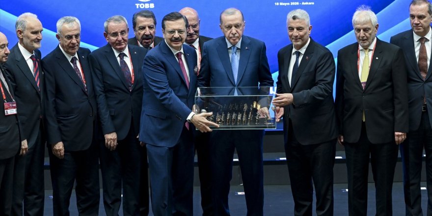 Tamer Kıran, TOBB Hizmet Şeref Belgesi ve Plaket Takdim Töreni’ne Katıldı