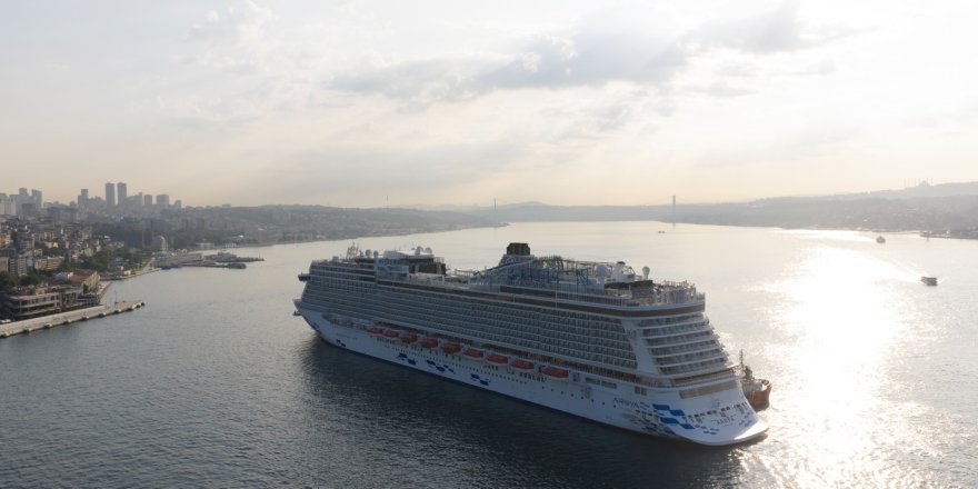 Aroya Cruises Yeni̇den Akdeni̇z’de
