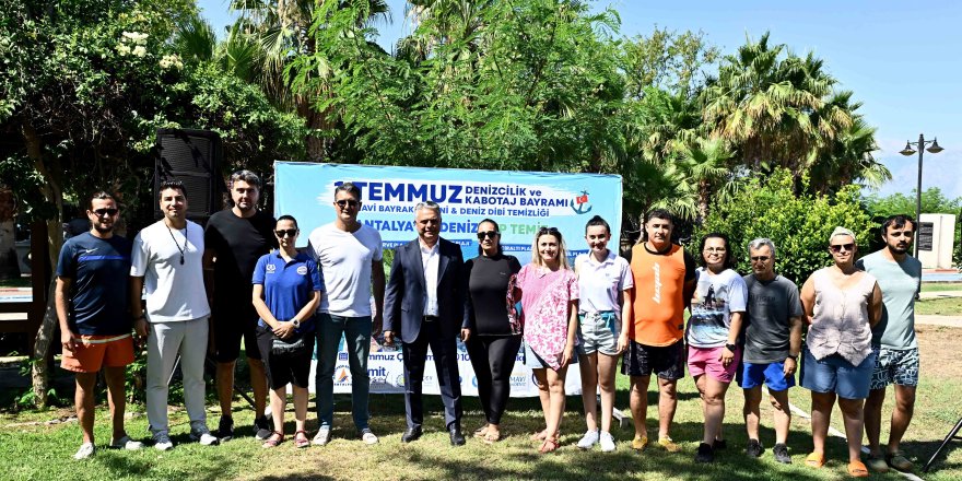 Antalya'da Dip Temizliğinde Çok Sayıda Plastik ve Teneke Ambalaj Atığı Çıkarıldı