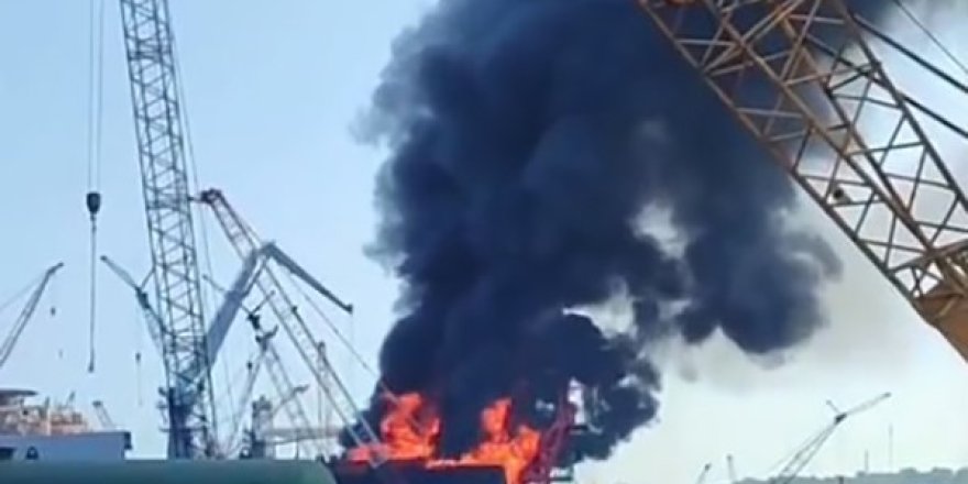 İzmir'de Yakıt Tankerinde Korkutan Yangın