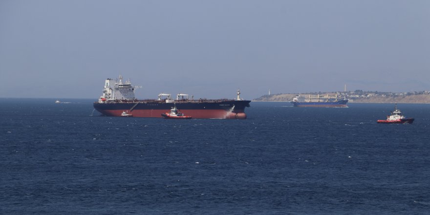 Boş Ham Petrol Tankeri Çanakkale Önlerinde Dümen Arızası Yaptı