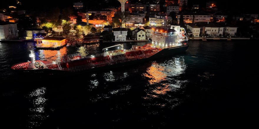 İstanbul Boğazı’nda Tanker Yalılara Kadar Sürüklendi
