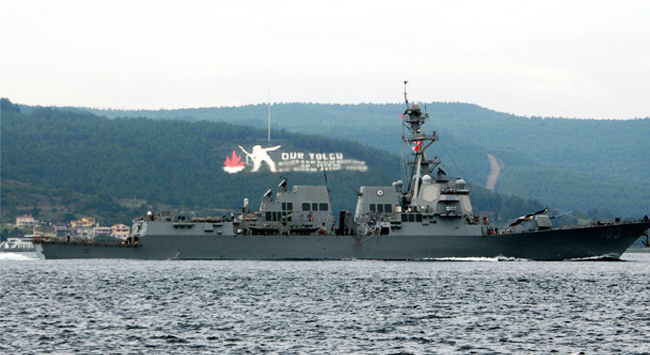 ABD savaş gemisi Çanakkale Boğazı'nı geçti