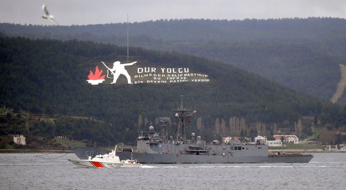 ABD savaş gemisi Çanakkale Boğazı'ndan geçti