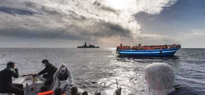 Libya açıklarında göçmen teknesi battı: 50 kişi kayıp