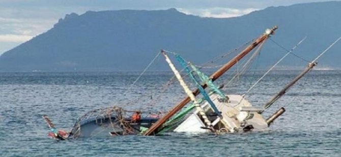 Balıkçıları taşıyan tekne battı: 30 ölü