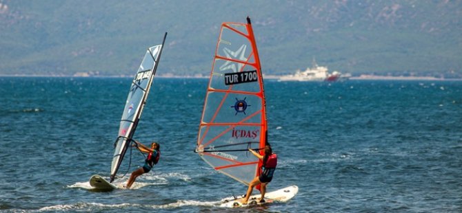 İÇDAŞ Sörfçüleri Türkiye Şampiyonası’ndavRüzgardan 4 Madalya Topladı