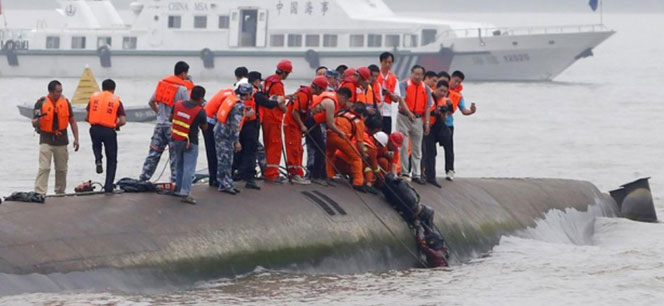 Yük gemisi balıkçı teknesi ile çatıştı: 5 ölü